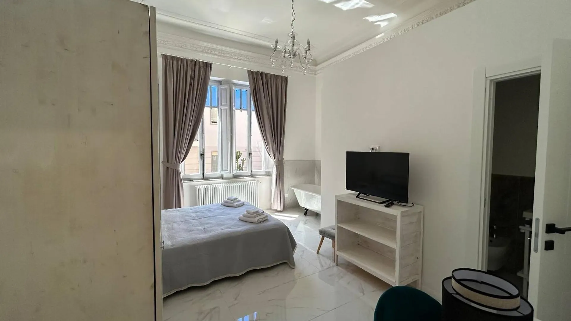 Allegra Viareggio - Suite Con Vasca 0*,