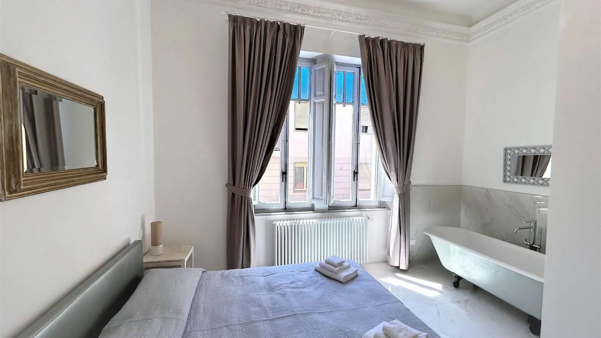 Allegra Viareggio - Suite Con Vasca 0*,